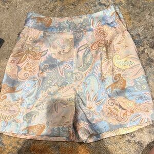 Elegant Pastel Floral Women's Shorts